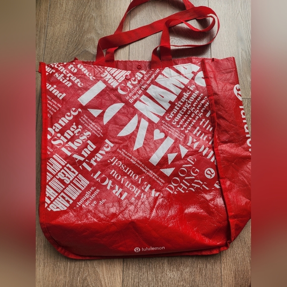 4/$45 - Lululemon reusable tote bags set of three - Picture 4 of 12